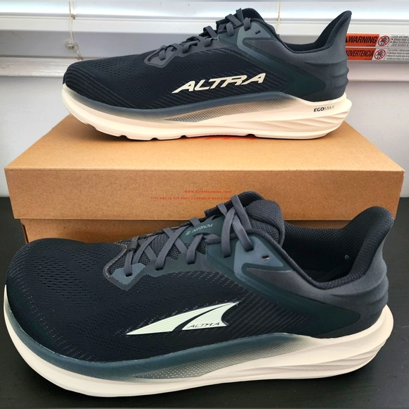 Altra Torin 8 NWT Black and White Running Shoes Men's 12 Wide - Picture 1 of 10